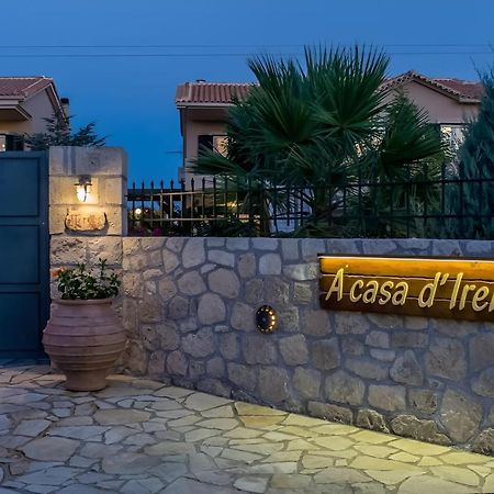 MantzavinátaA Casa D'Ireneアパートメント エクステリア 写真